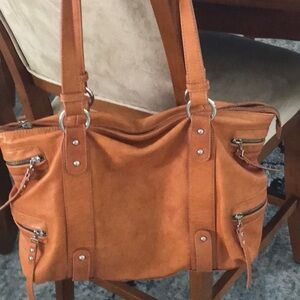 Tan Leather Shoulder Bag with Vintage-Inspired Design